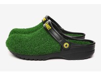 crocs dimitri clog chinatown market